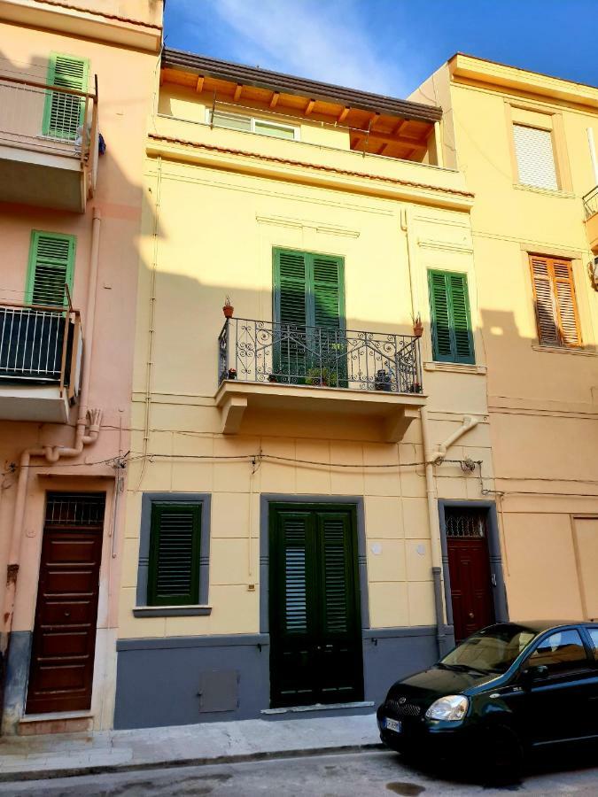 דירות בגרייה Rifinito Bilocale In Centro, Casa Verdi, 2° Piano מראה חיצוני תמונה